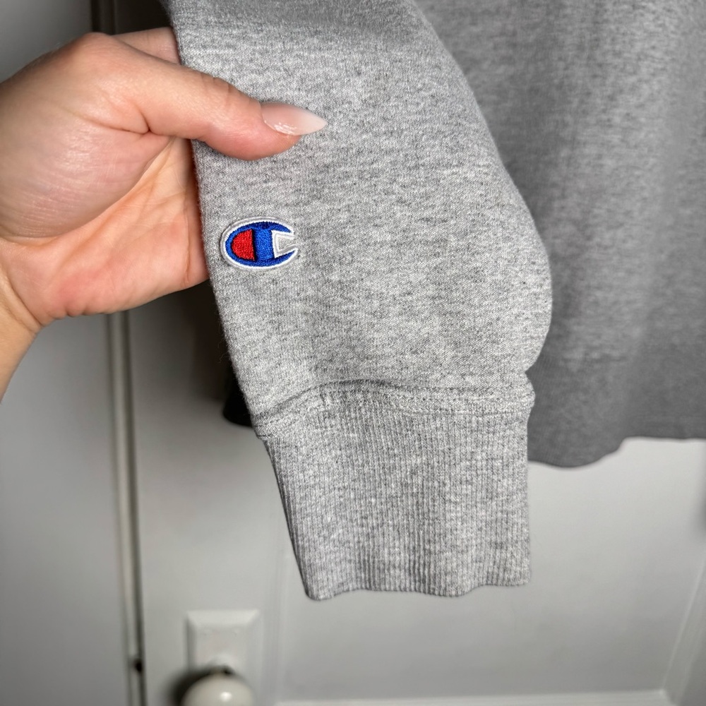Champion Vintage Classic Gray Crewneck Sweatshirt Athleticwear Medium - Picture 9 of 11
